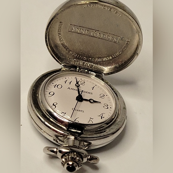 ⌚️ Anne Geddes Mini Pocket Watch - Picture 3 of 5